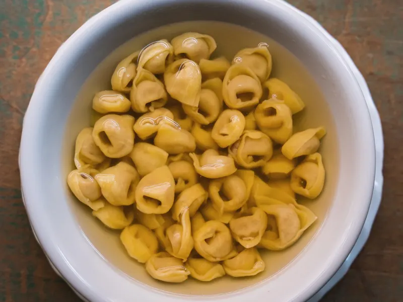 Tortellini in chicken and veal broth, Le Moline Bologna